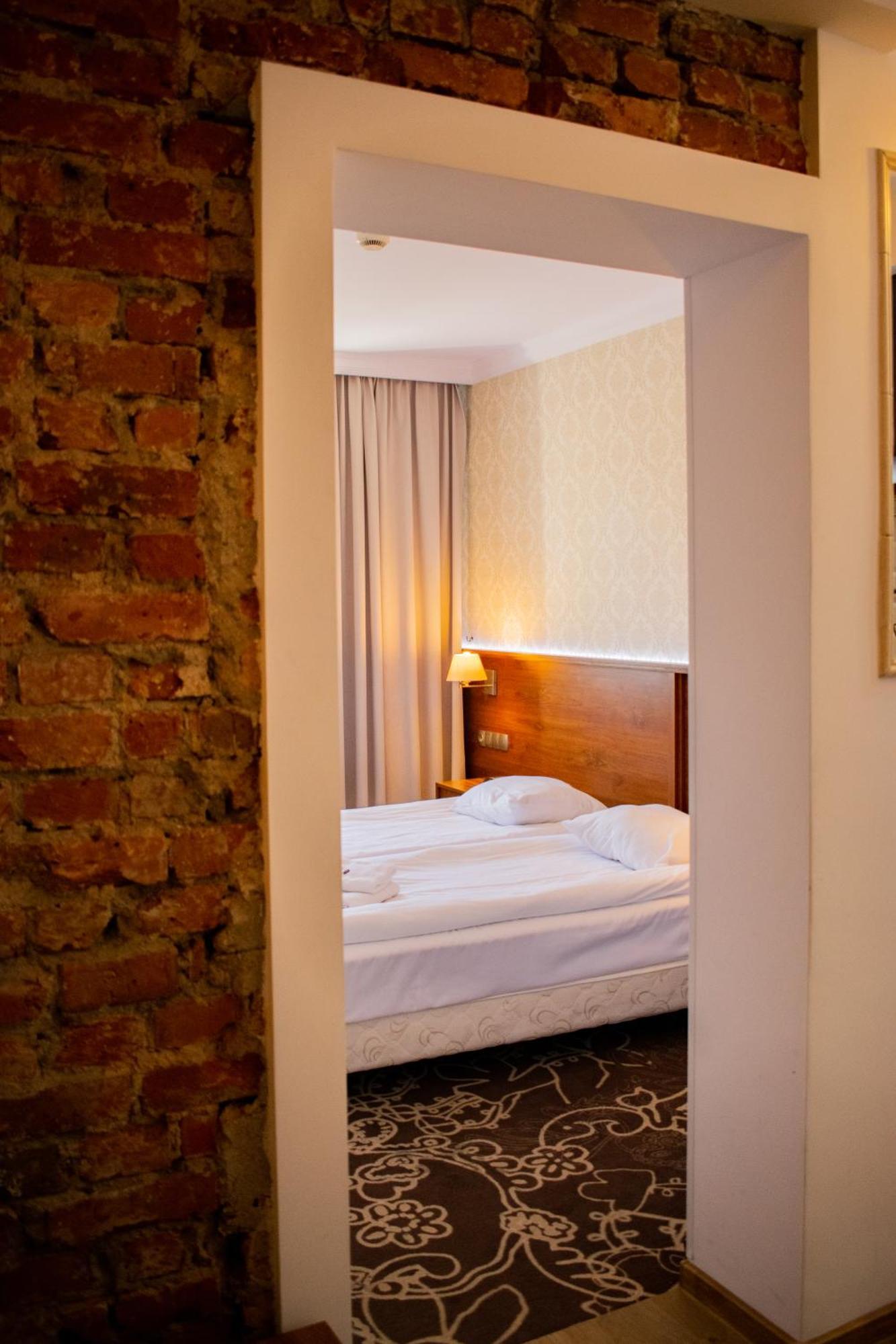 Hotel Pruski Orneta Bagian luar foto