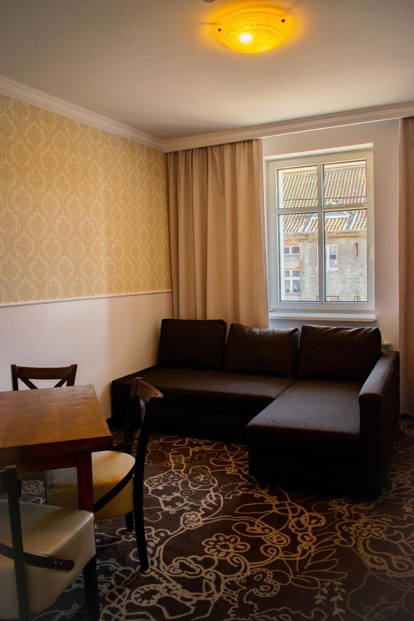 Hotel Pruski Orneta Bagian luar foto