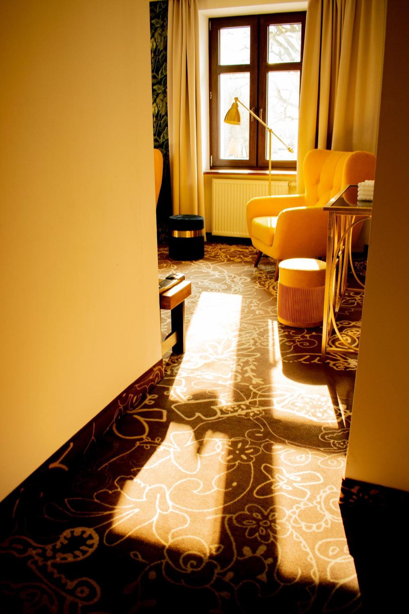 Hotel Pruski Orneta Bagian luar foto